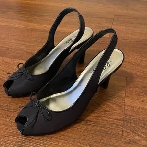 Life Stride Slingback Pumps